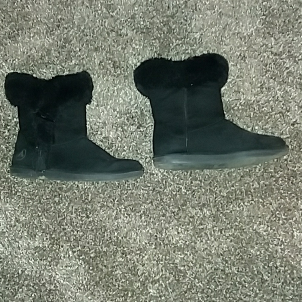 Black boots
